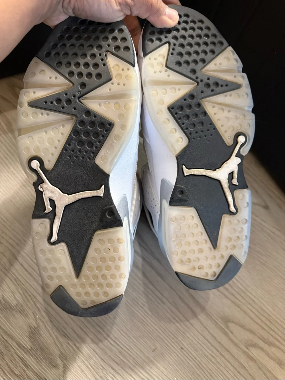 Jordan clean white
